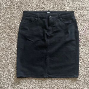 Old navy black denim skirt